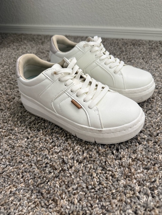 Dr. Scholl's Shoes - DrScholls woman’s platform sneakers